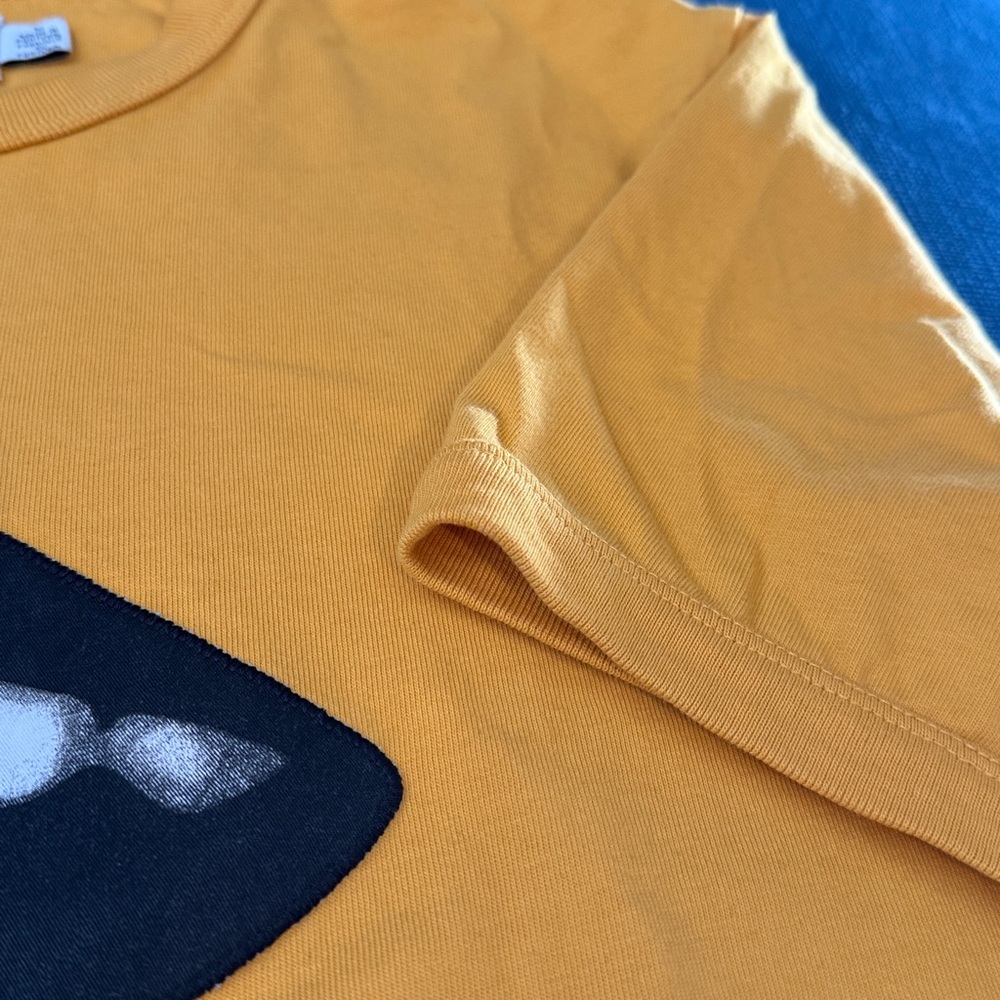 Coach Mustard Yellow black lips T-Shirt like new size M - Picture 5 of 8